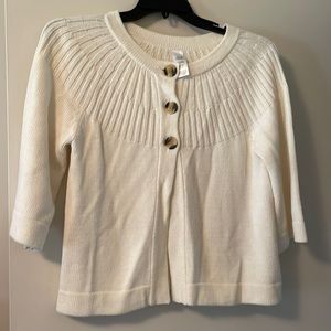 Cream color ‘swingy’ sweater size medium
